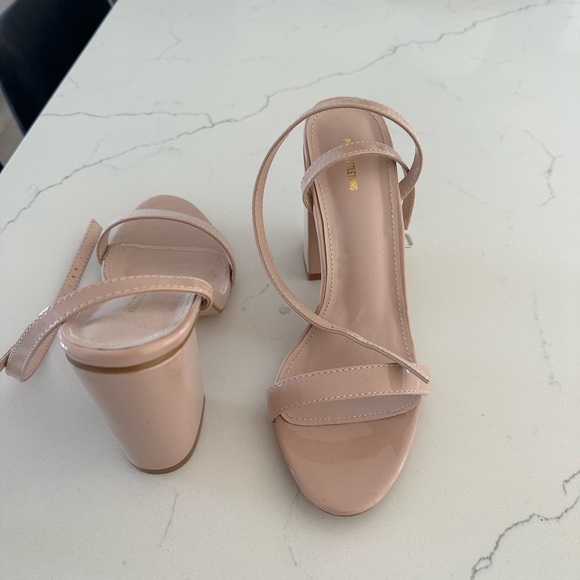 Nude Heels - Picture 3 of 5